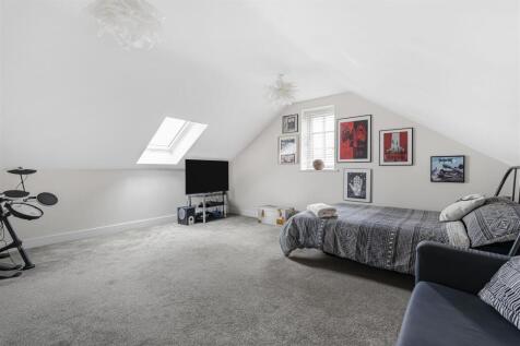 Bedroom Four Photo 2