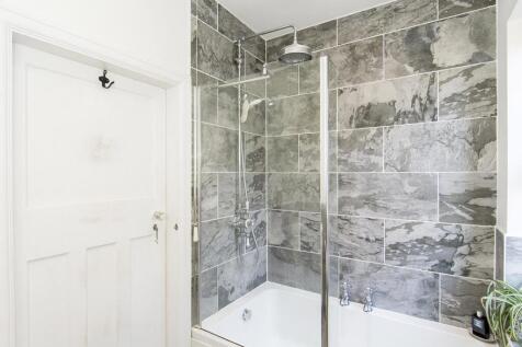 Bathroom Photo 2
