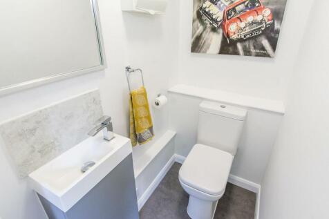 Annexe Cloakroom