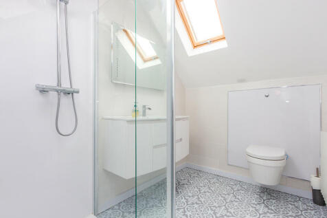 Ensuite shower ro...