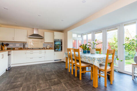 Kitchen/Dining Ro...