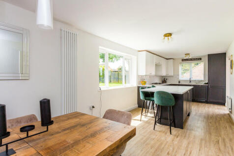 Kitchen/Dining Ro...