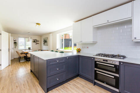 Kitchen/Dining Ro...