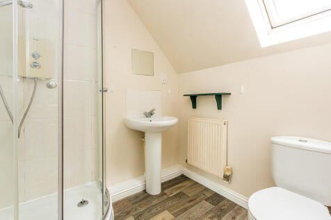 Ensuite shower ro...