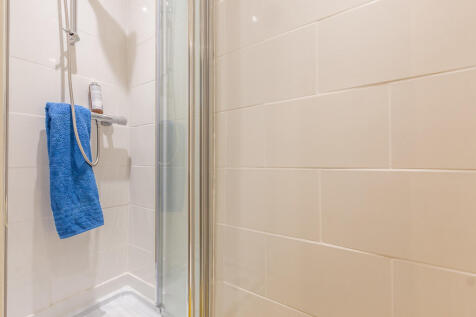Ensuite shower ro...