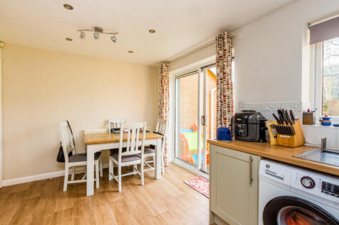 Kitchen/dining ro...