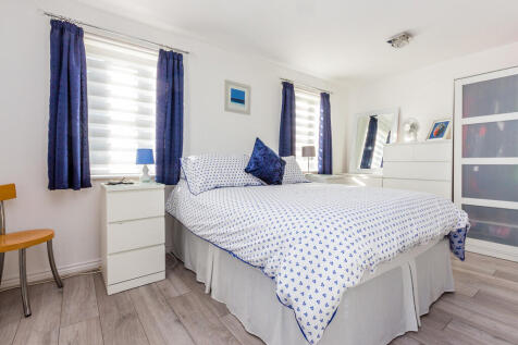 Bedroom/Reception...