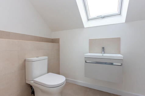 Ensuite shower ro...