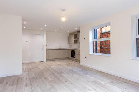 Kitchen/dining/fa...