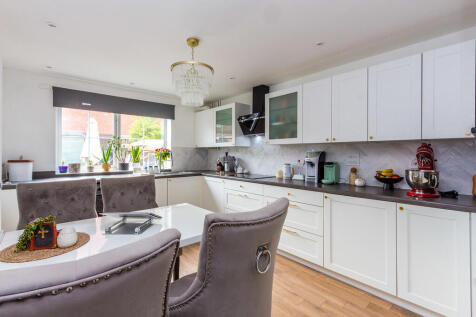 Kitchen/Dining Ro...