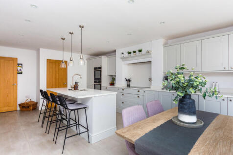 Kitchen/Dining Ro...