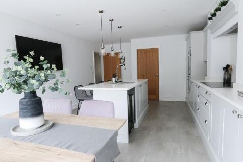 Kitchen/Dining Ro...