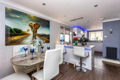 Kitchen/dining ro...