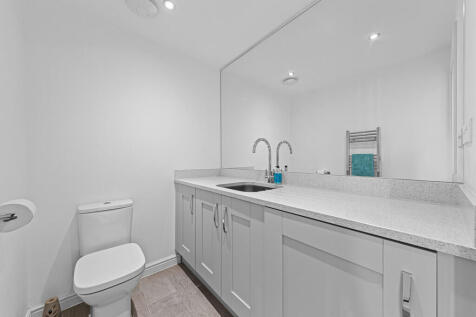Cloakroom/Utility