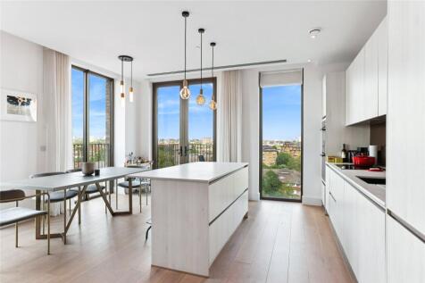 Eat-In Kitchen