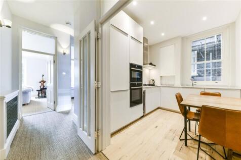 Hallway/Kitchen