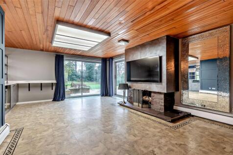 Living/Games Room