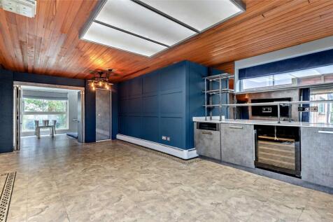 Living/Games Room