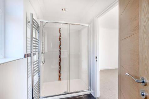 Bed 1 En Suite