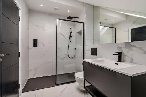 Bed 1 En Suite