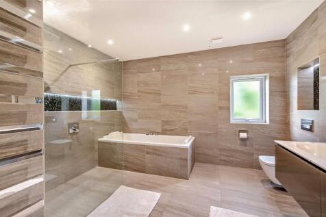 Bed 1 En Suite