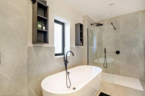 Bed 1 En Suite