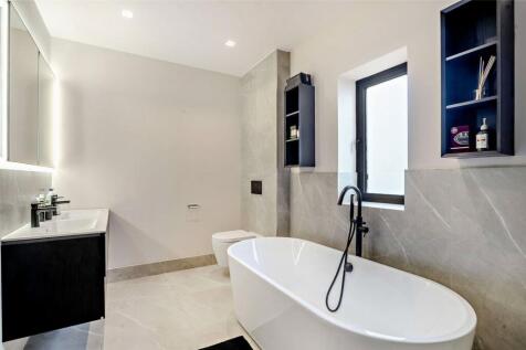 Bed 1 En Suite