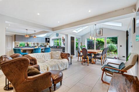 Kitchen/Dining
