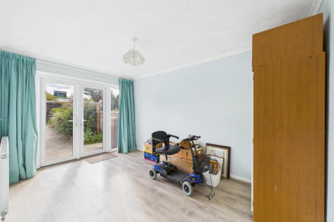 CAM05449G0-PR0036-STILL003