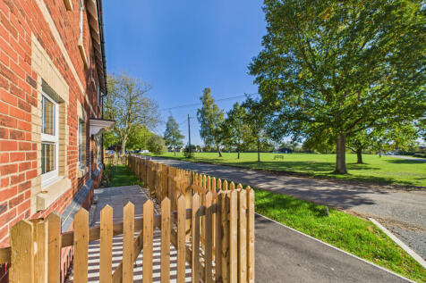 CAM05449G0-PR0035-STILL008