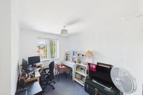 CAM05449G0-PR0020-STILL004