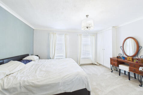 CAM05449G0-PR0028-STILL001