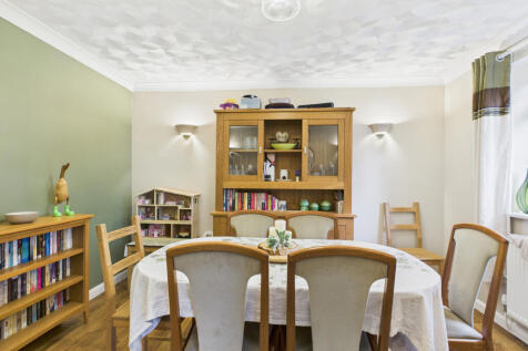 CAM05449G0-PR0039-STILL006