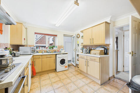 CAM05449G0-PR0041-STILL001