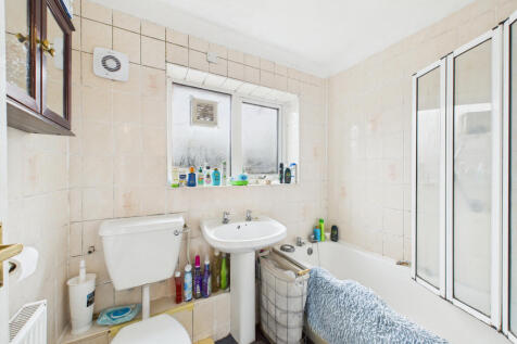 CAM05449G0-PR0041-STILL003