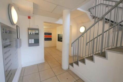 COMMUNAL ENTRANCE