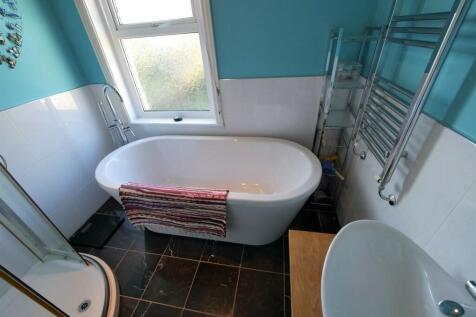 BATHROOM3