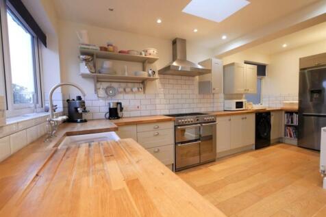 LOUNGE-KITCHEN-DI...