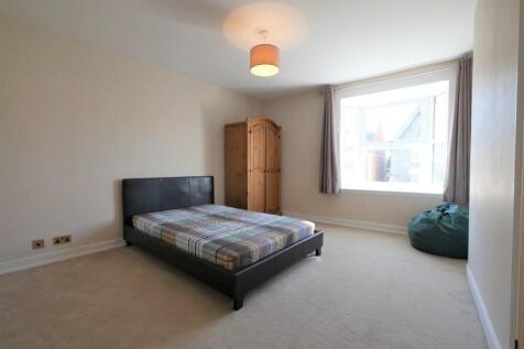 PRINCIPLE BEDROOM
