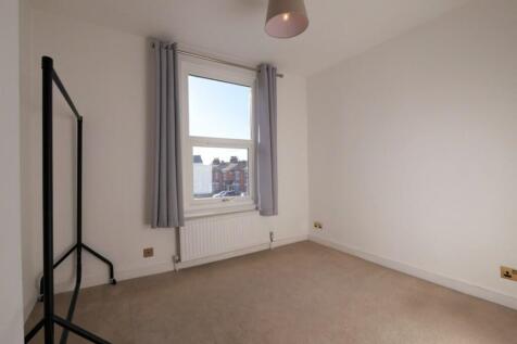 BEDROOM4