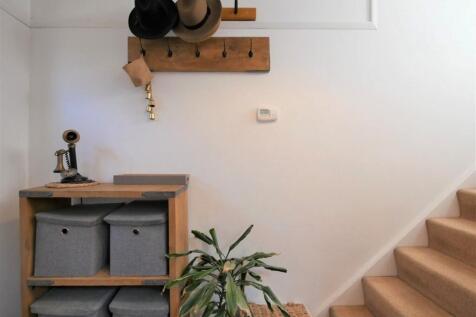 HALLWAY FEATURE
