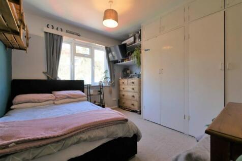 BEDROOM2 1