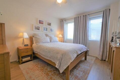 BEDROOM2