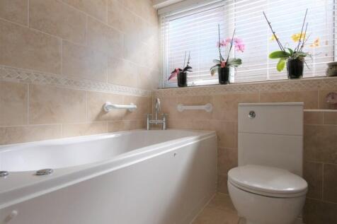 FAMILY BATHROOM F...