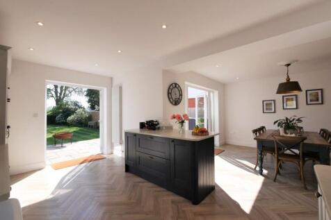 KITCHEN AND DININ...