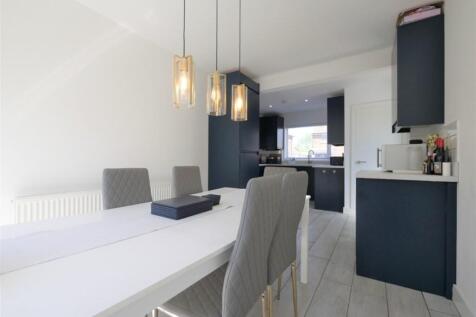 KITCHEN DINER5