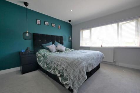 BEDROOM1 2