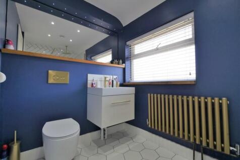 SHOWER ROOM2