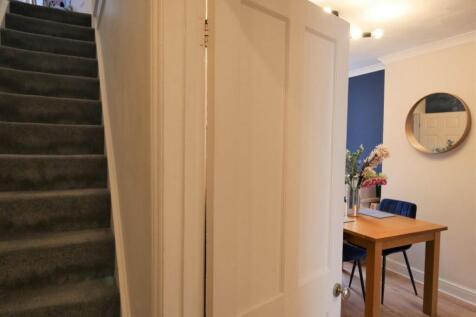 STAIRS RISING