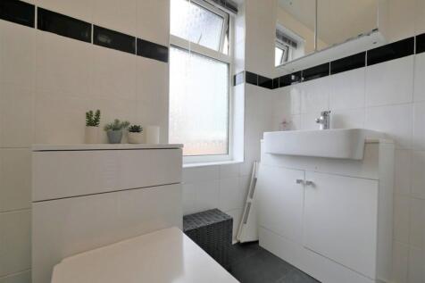SHOWER ROOM2